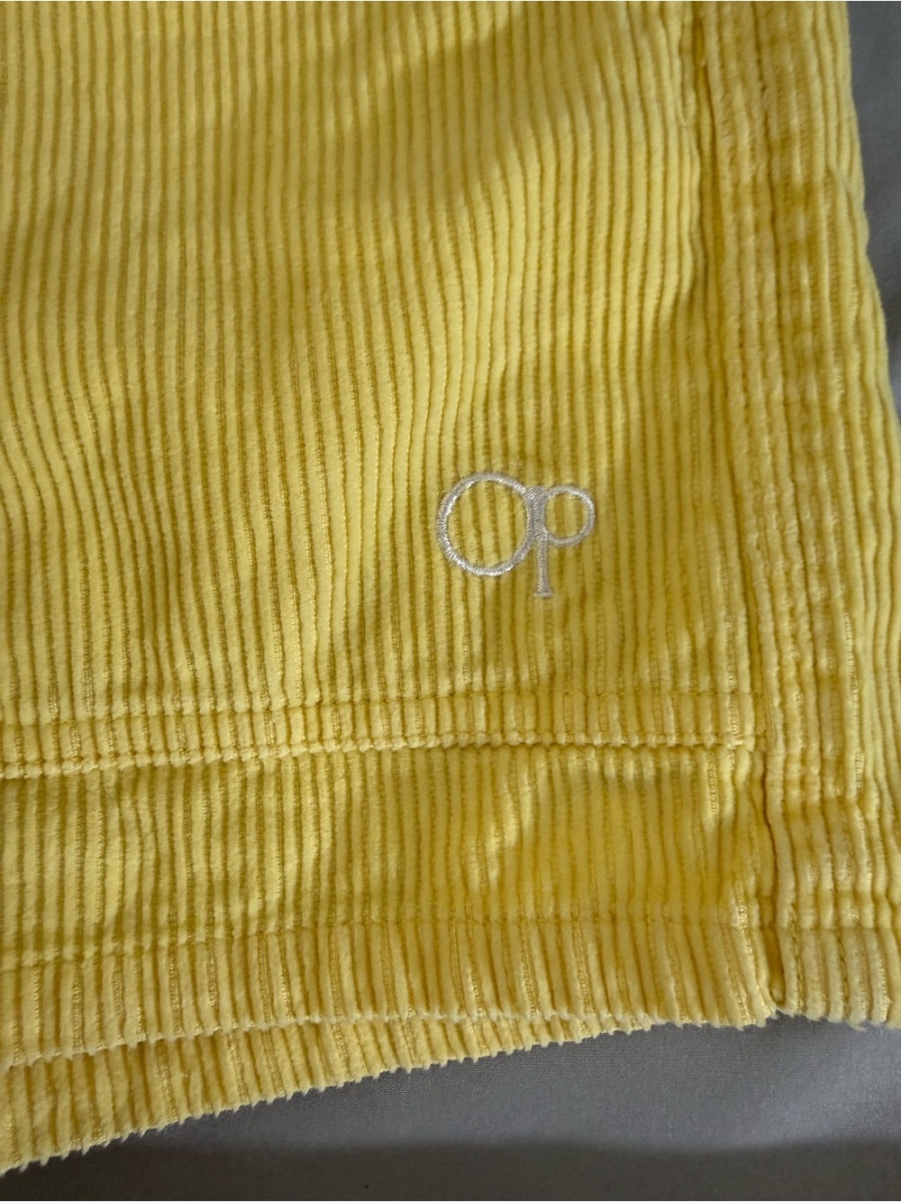Classic Vintage Yellow OP Corduroy Shorts for women. Poss size 9 - Picture 3 of 5